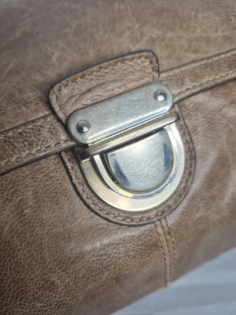 Banana Republic Vintage-Style Brown Leather Chain Shoulder Bag